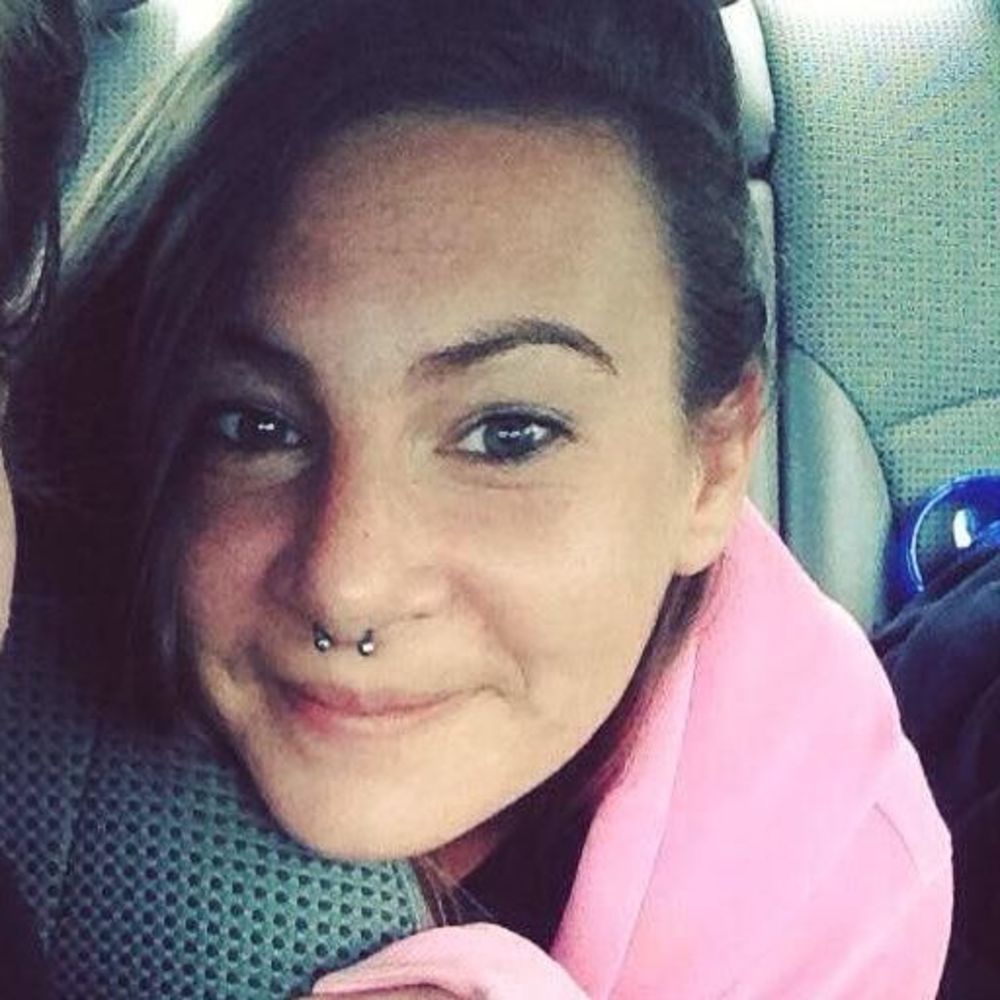Meet your Posher, Caitlyn